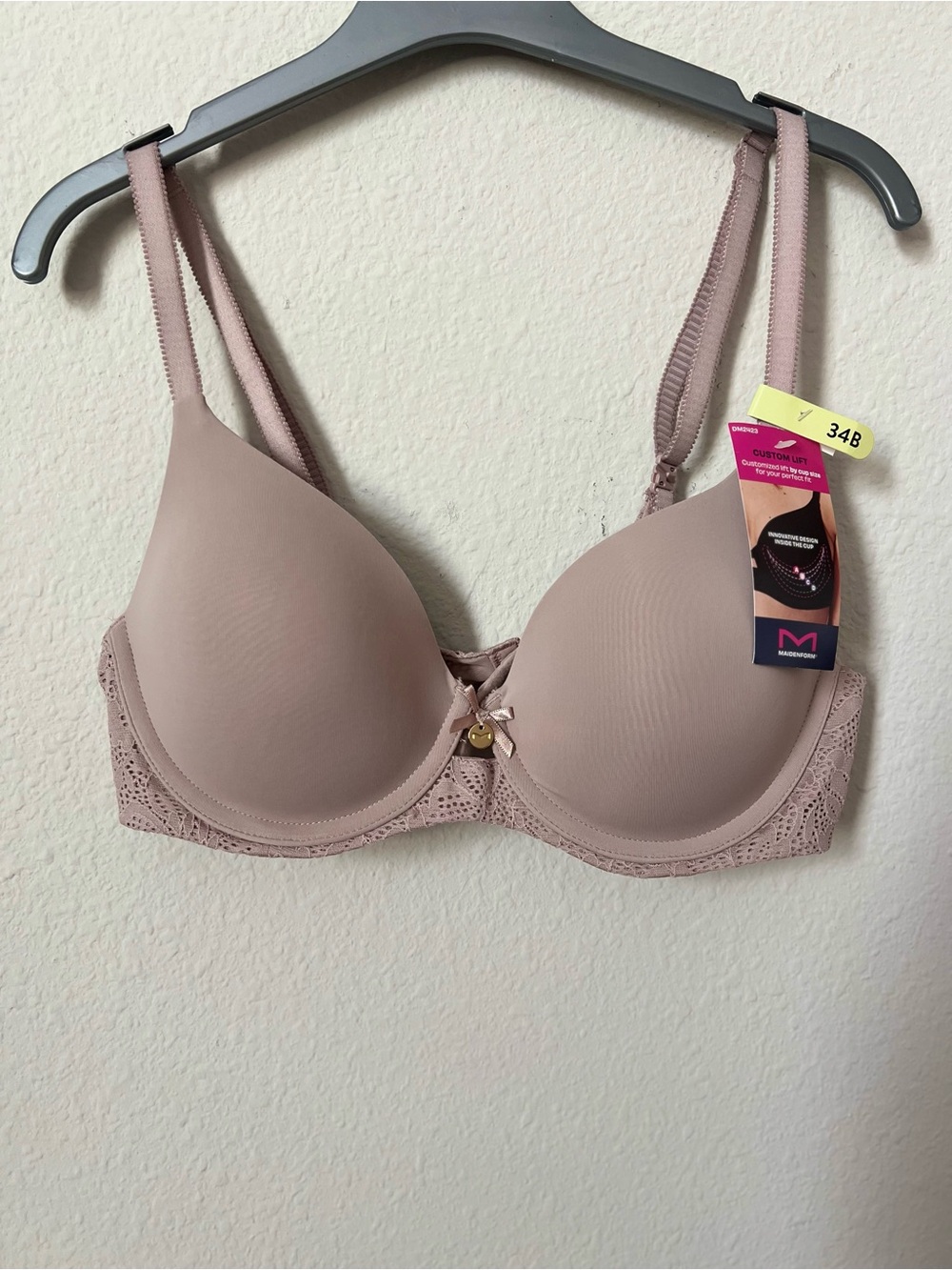 NWT Maidenform Custom Lift Push-Up Bra 34B